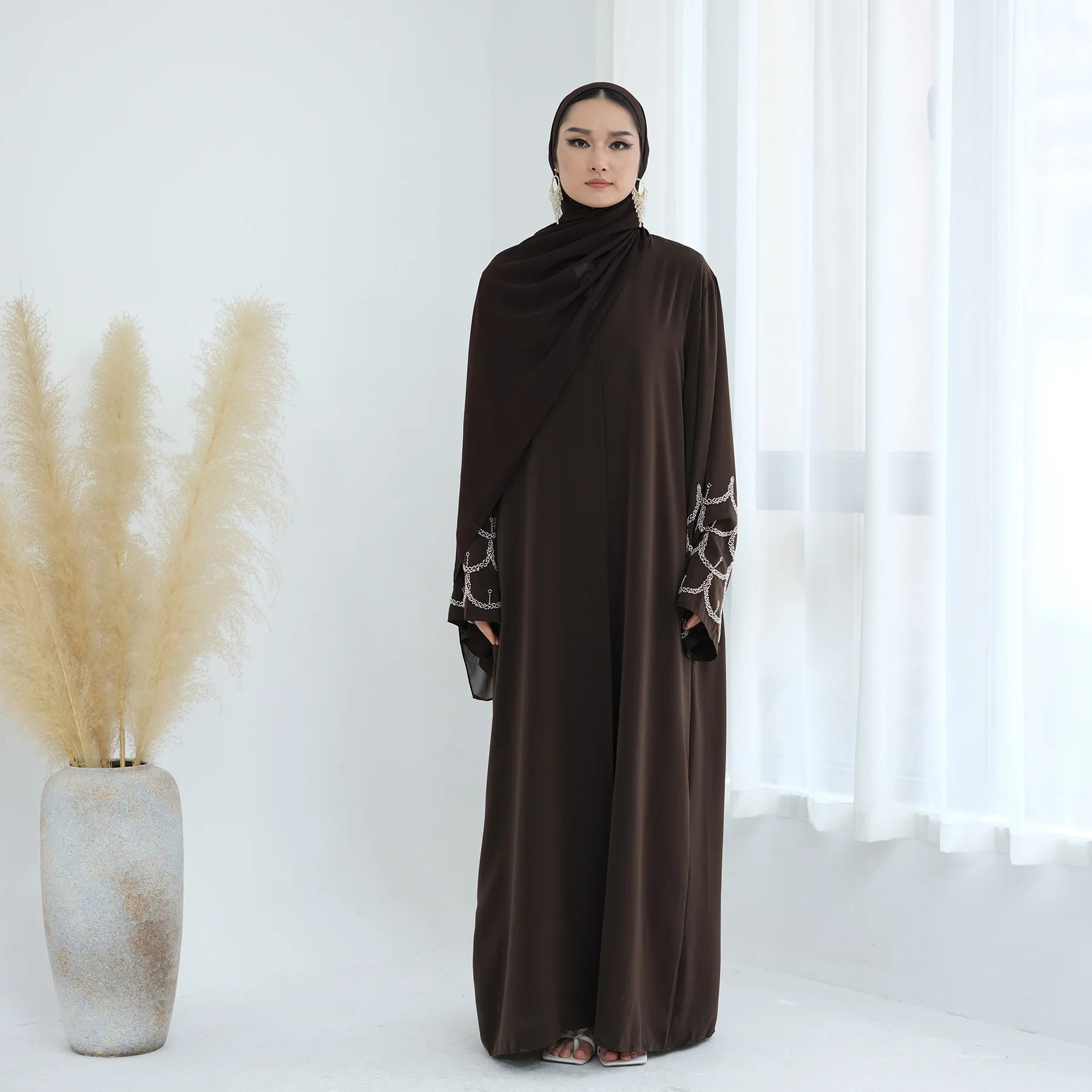 2025 Middle Eastern Islam Outfit for Muslim Women Luxury Dubai Modest Abaya Dress Eid Arabic Cardigan Plain Turkey Kaftan Robe
