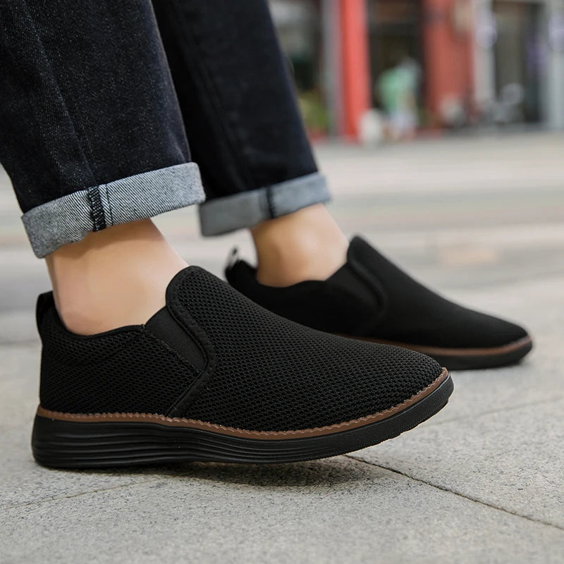 Breathable Mesh Men's Canvas Shoes Ultralight Comfortable Casual Sneakers Slip-on Vulcanized Shoe Soft Sole Male Flats Loafers