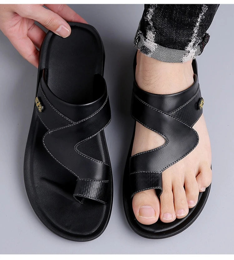 Men Sandals 2025 Summer New Non Slip Breathable Lightweight Soft Sole Beach Shoes Comfortable Fashion Clip Toe Slip on Slippers