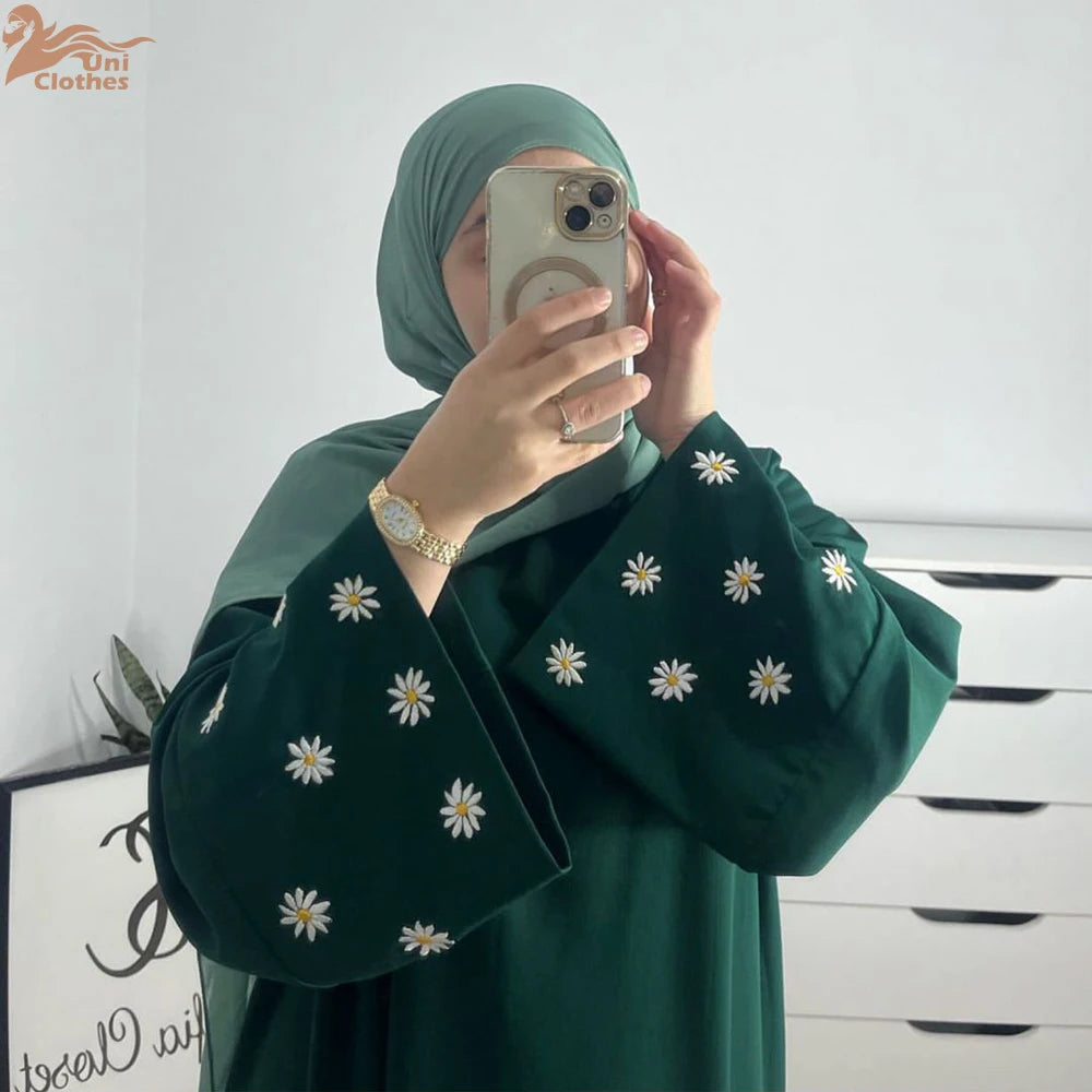 2025 Daisy Embroidery Muslim Modest Dress for Women Eid Saudi Arabia Dubai Abaya Luxury Islam Turkey Holiday Party Jalabiya Robe