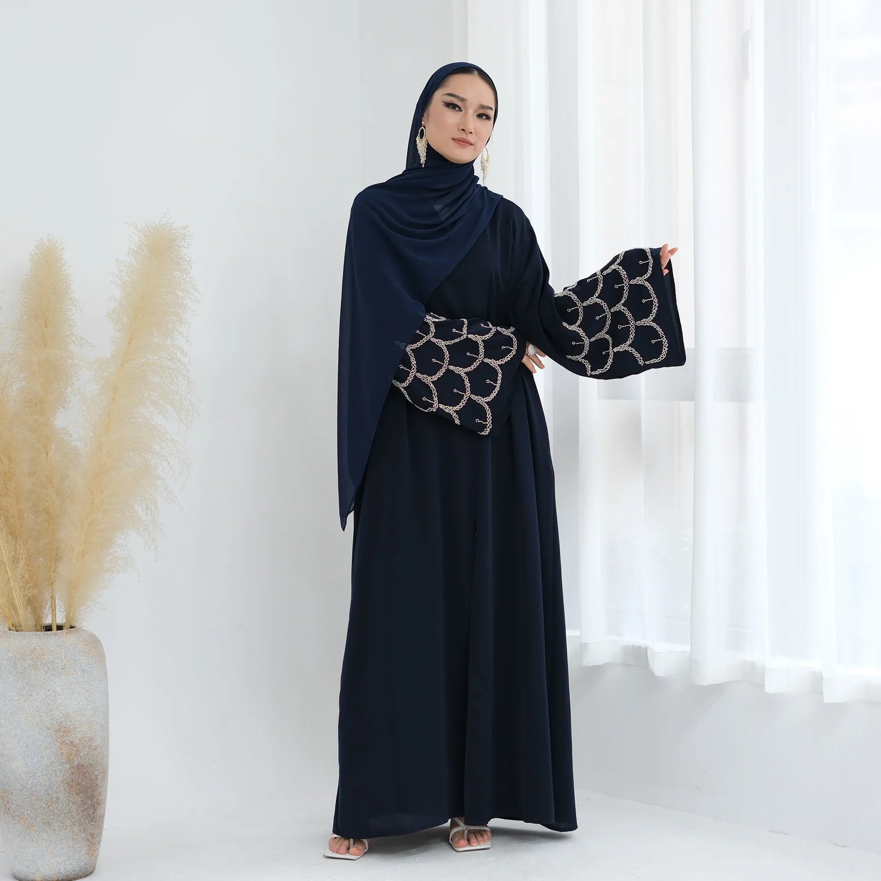 2025 Middle Eastern Islam Outfit for Muslim Women Luxury Dubai Modest Abaya Dress Eid Arabic Cardigan Plain Turkey Kaftan Robe