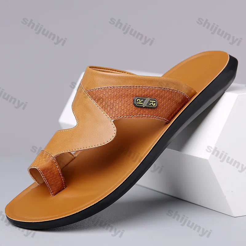 Men Sandals 2025 Summer New Non Slip Breathable Lightweight Soft Sole Beach Shoes Comfortable Fashion Clip Toe Slip on Slippers
