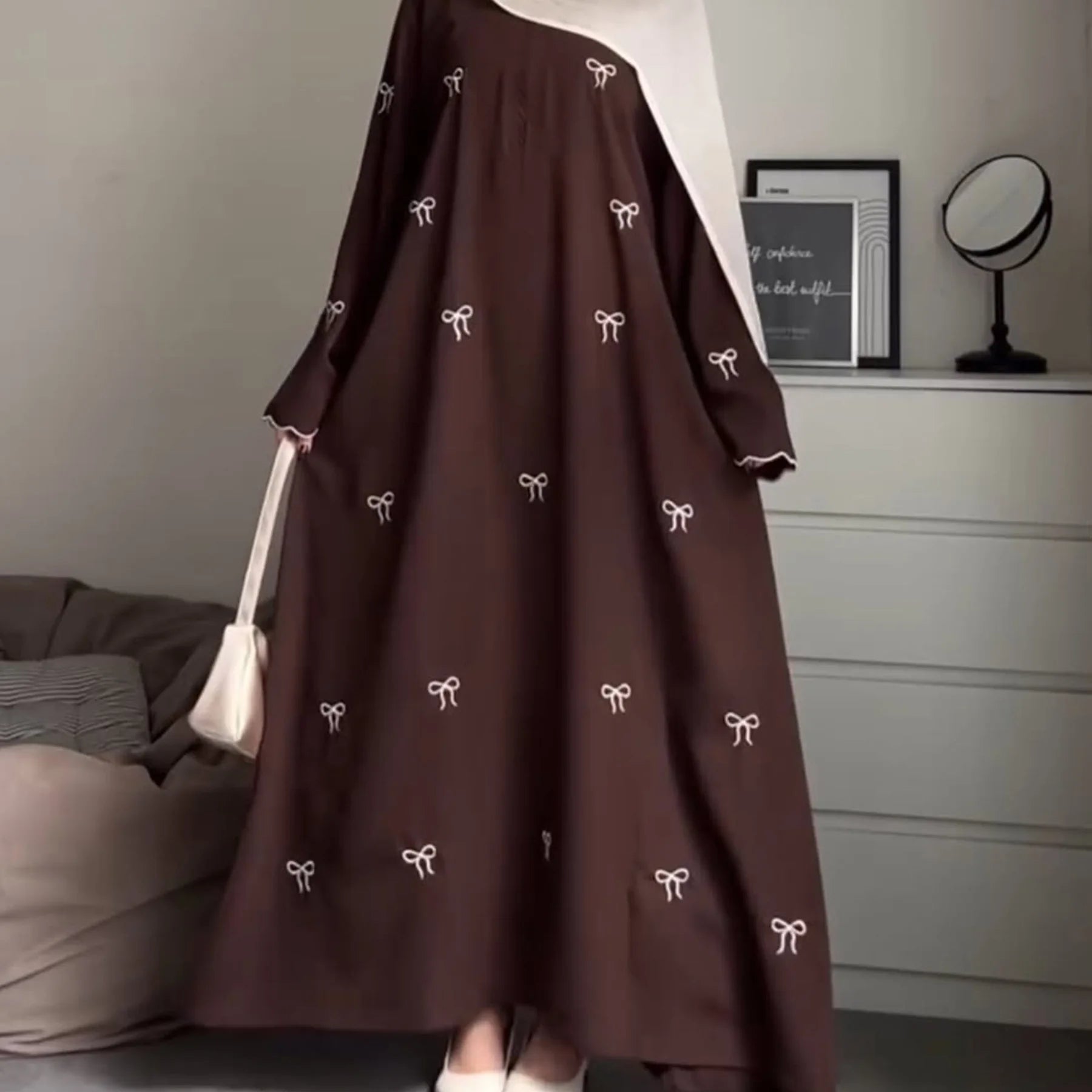 Luxury Dubai Butterfly Embroidery Abaya Muslim Women Modest Dress Islamic Femme Vacation Outfit 2025 Fashion Turkey Kaftan Robe