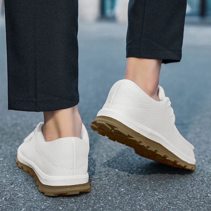 New Fashion Men's Casual Sneakers Comfortable Anti-slip Male Outdoor Walking Flats Loafers Soft Sole Vulcanized Shoe Size 39-46