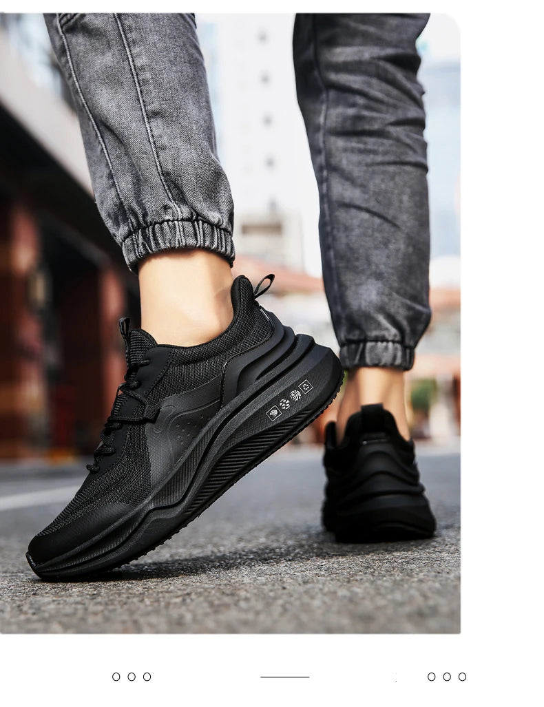 Men's All-Season Soft-Sole Canvas Shoes – Stylish & Trendy Design, Durable, Non-Slip, and Breathable Fabric. Ideal for Daily Wea